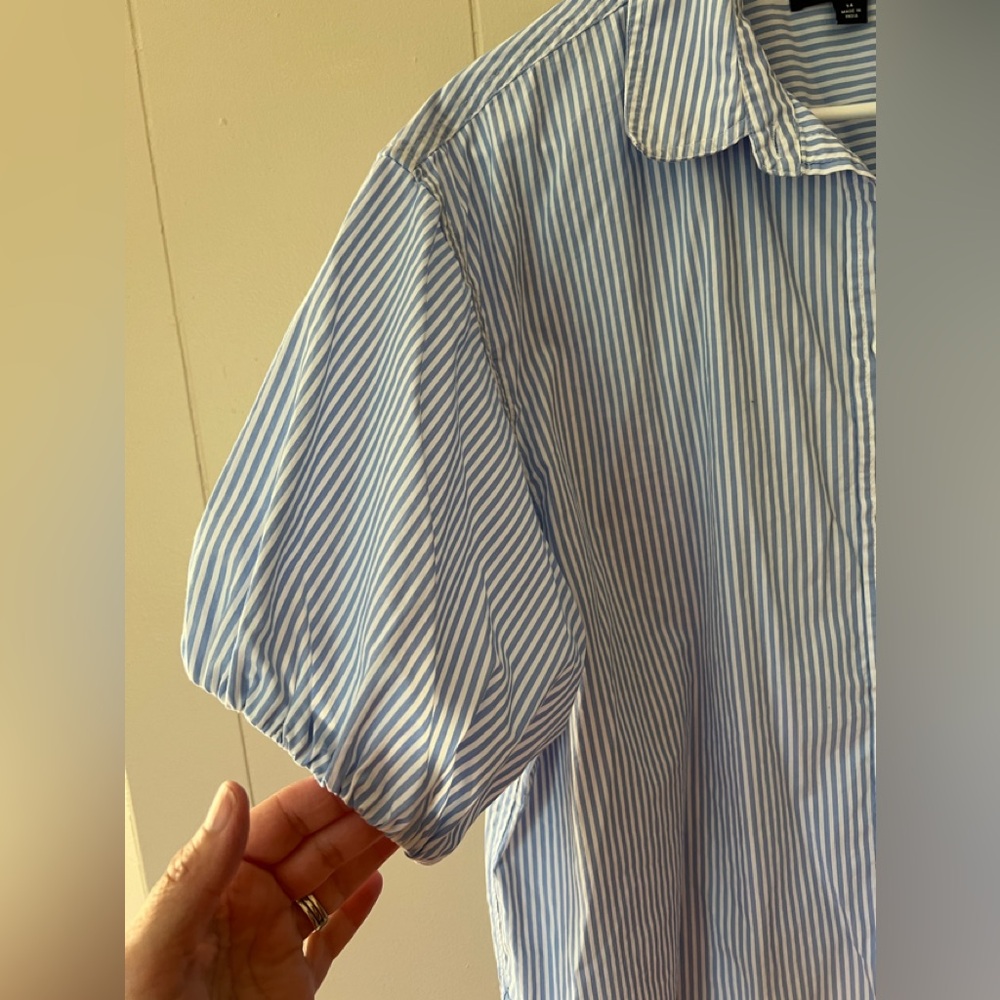 J. Crew Blue & White striped blouse. L. XL. Button Down Shirt. Size 14. - Picture 10 of 14